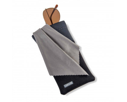 Eyeglass Pouch with Built-in Microfiber Cloth